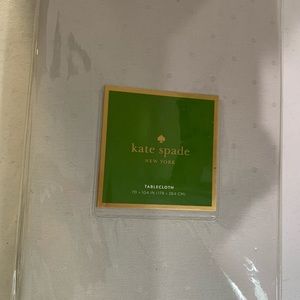 Kate Spade larabee dot Platinum table cloth